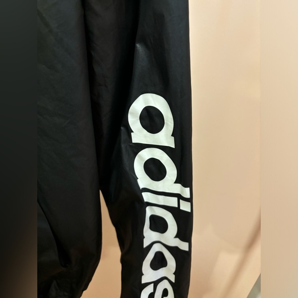 Adidas Classic zip windbreaker M (12-14) youth. - Picture 4 of 5